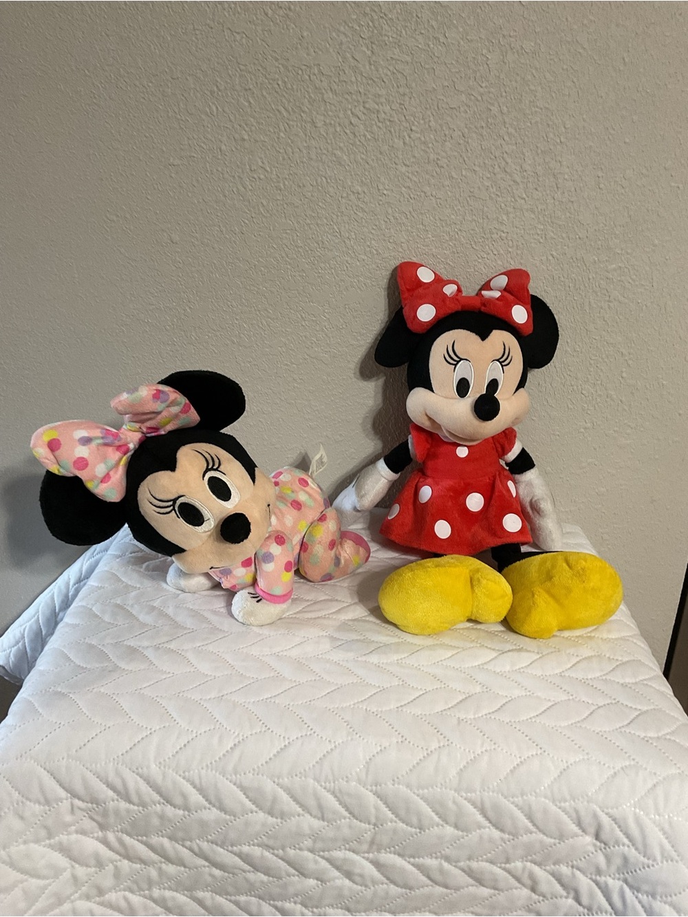 Disney Minnie Mouse Plush Duo - Red, Pink & Yellow Accents